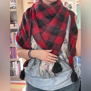 Handmade crochet buffalo plaid oversized shawl wrap acrylic
